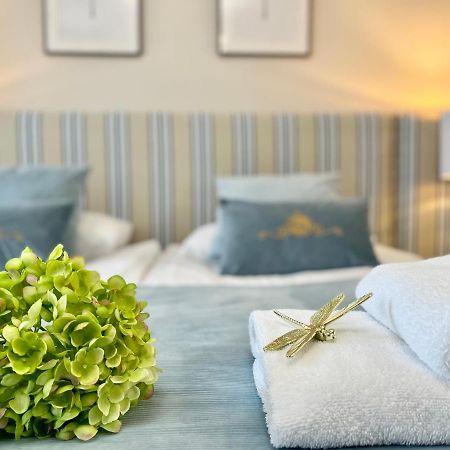 Apartamenty Kamienica Arte 4 Устка Екстер'єр фото